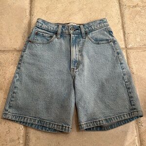 Abercrombie & Fitch Curve Love High Rise Dad Short 7”